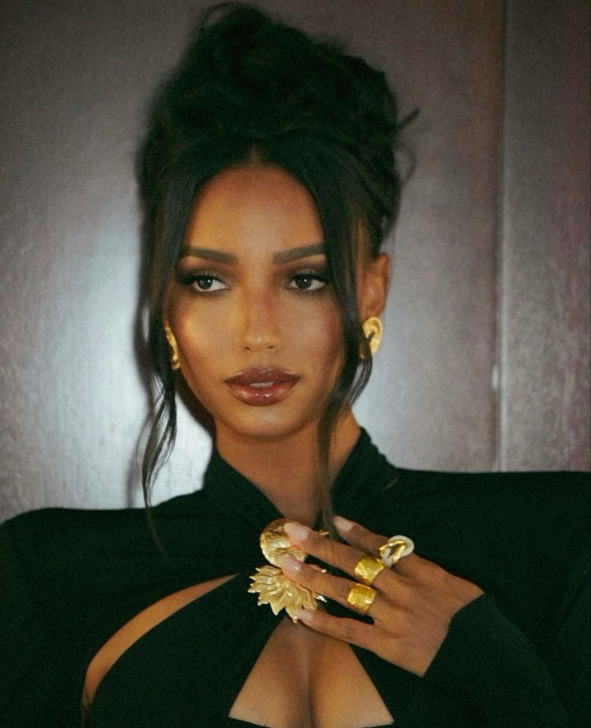 Pourquoi les bijoux font toute la différence dans un look