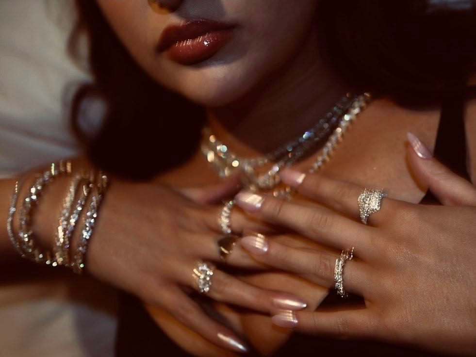 5 façons de porter ses bijoux comme une it girl